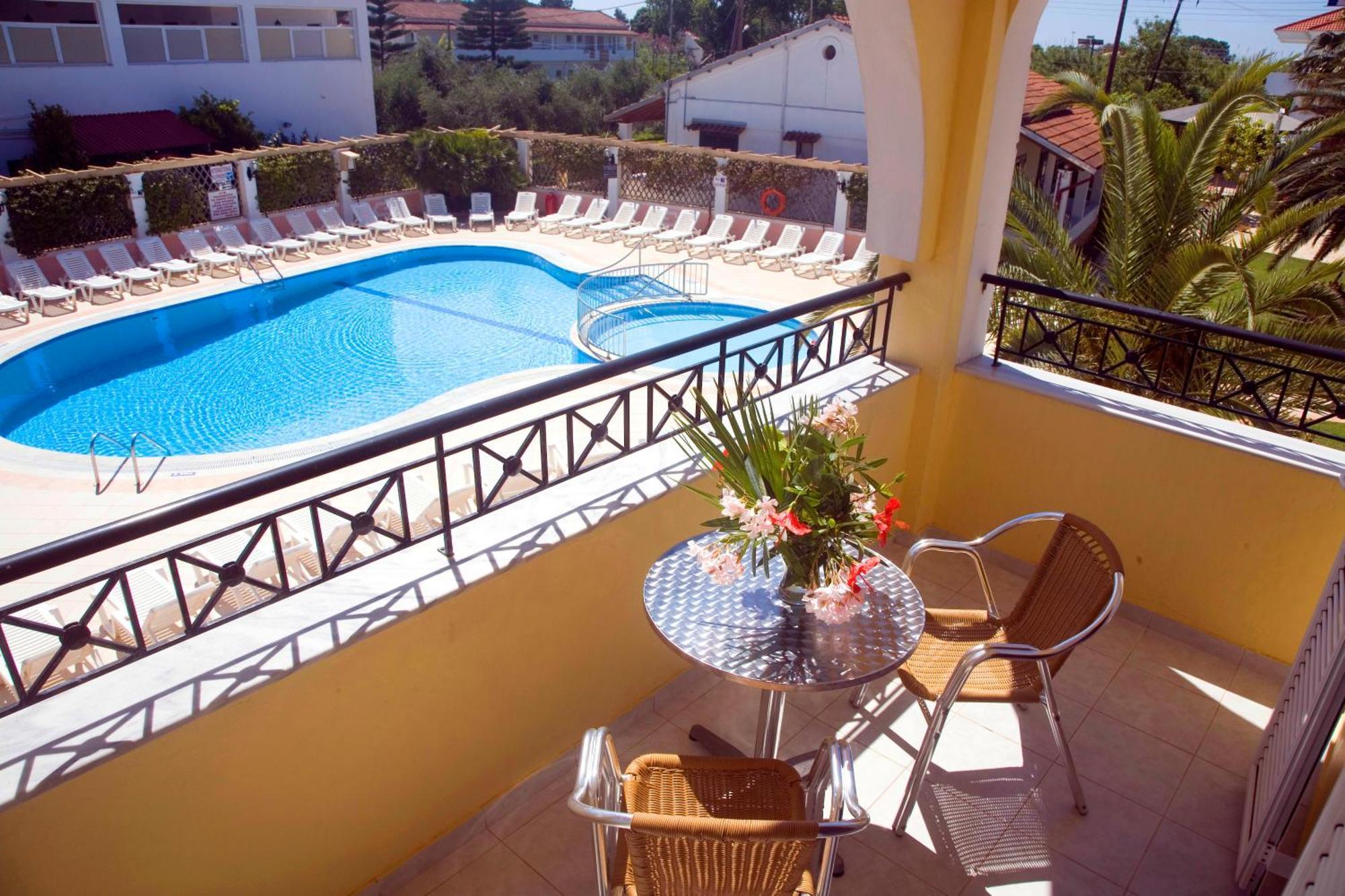 Konstantina 3* Kavos